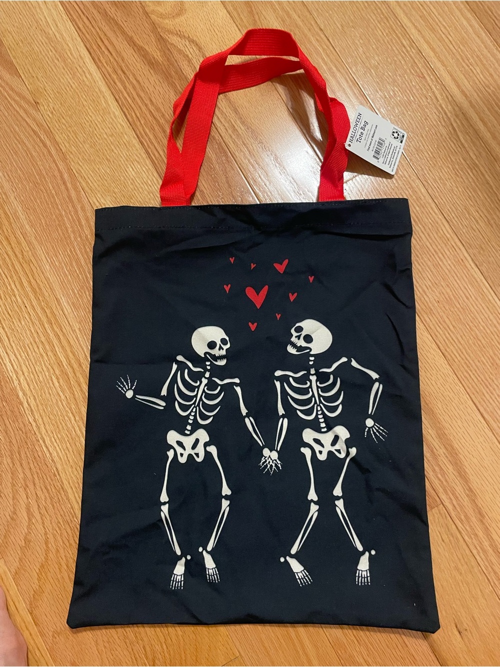 Brand New Halloween Cute Skeletons with Hearts Tote Bag – Goth wear